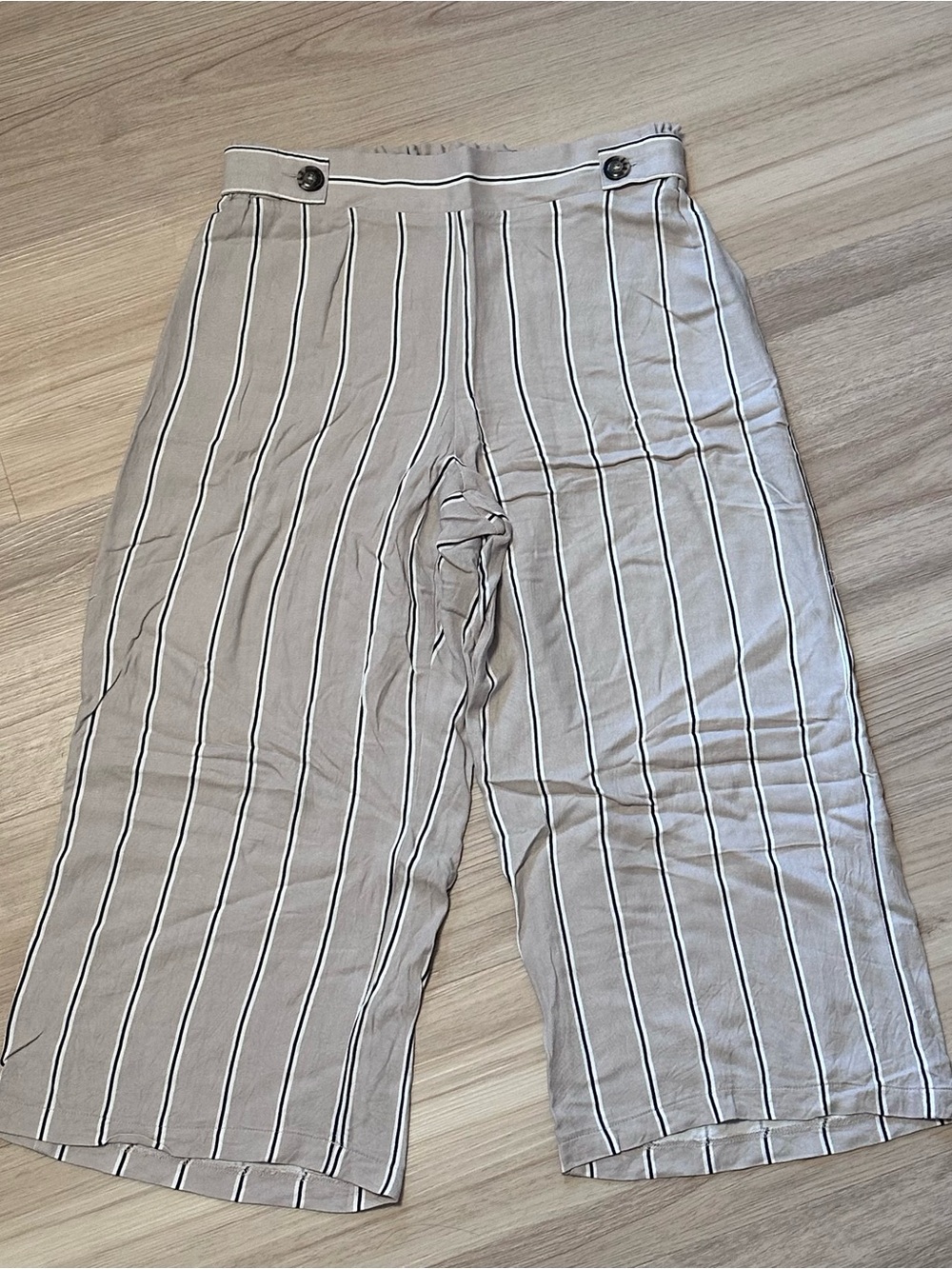 Wide leg pants